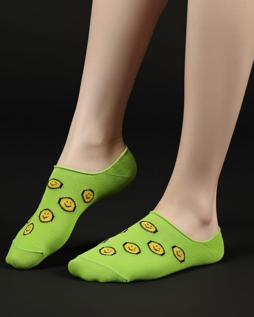 Green No-Show Socks with Smiley Face Design – Fun & Comfortable Everyday Wear
