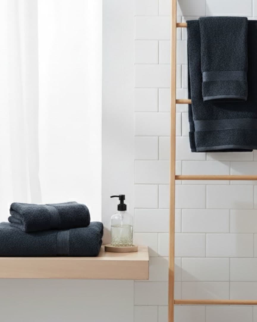 Quick Dry Charcoal Grey Cotton Bath Towel – 510 GSM, Large Size (130×75 cm) Ultra Soft & Super Absorbent