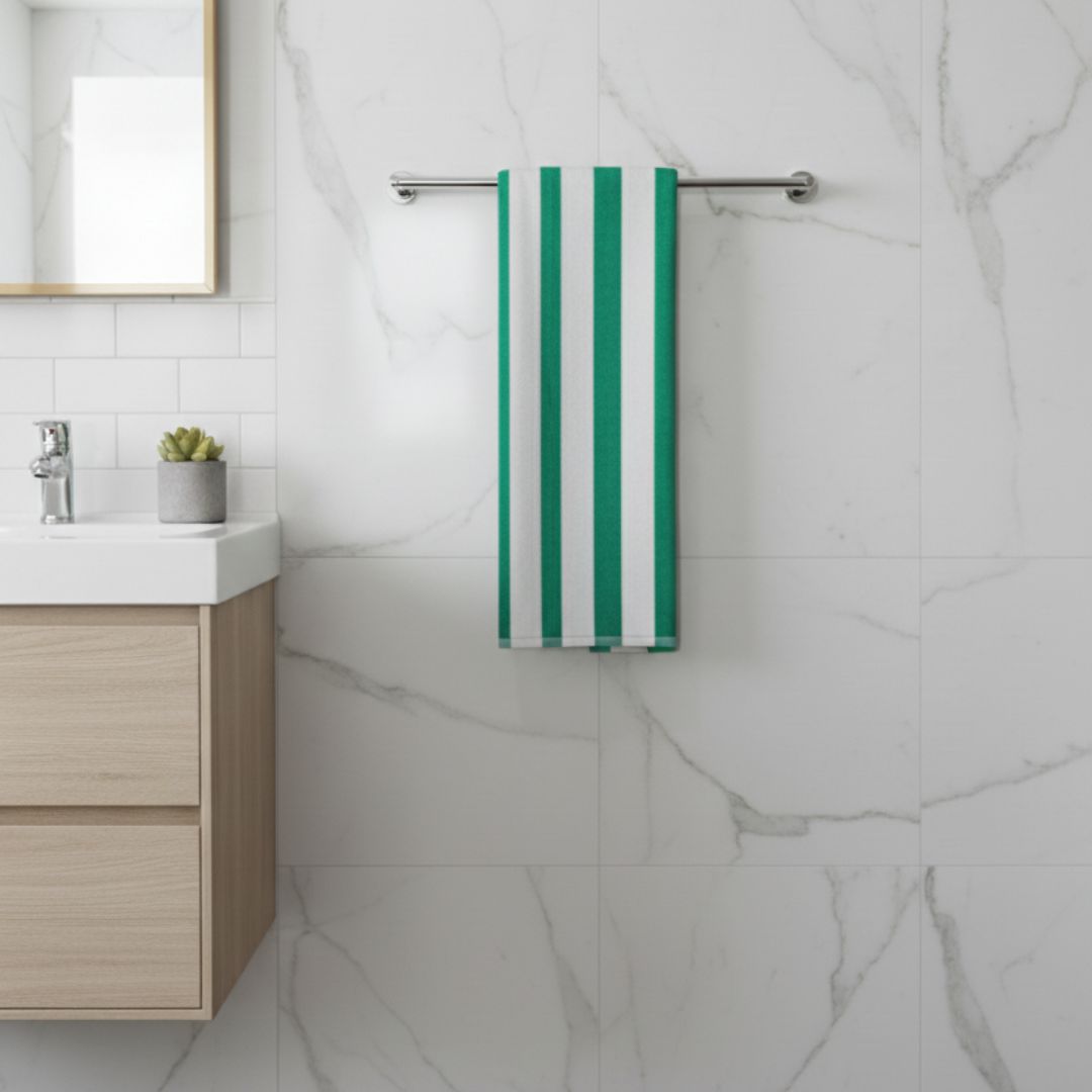 Lightweight Green & White Striped Cotton Bath Towel – 300 GSM Extra Large (150×70 cm) Soft & Quick Dry