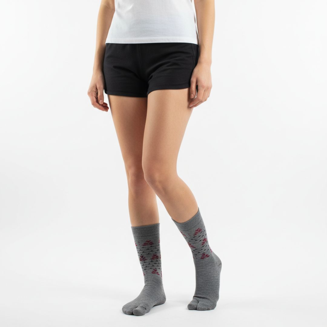 Grey Woolen Thumb-Toe Socks with Maroon Leaf Motif | Crew Length Soft Knit - Image 3
