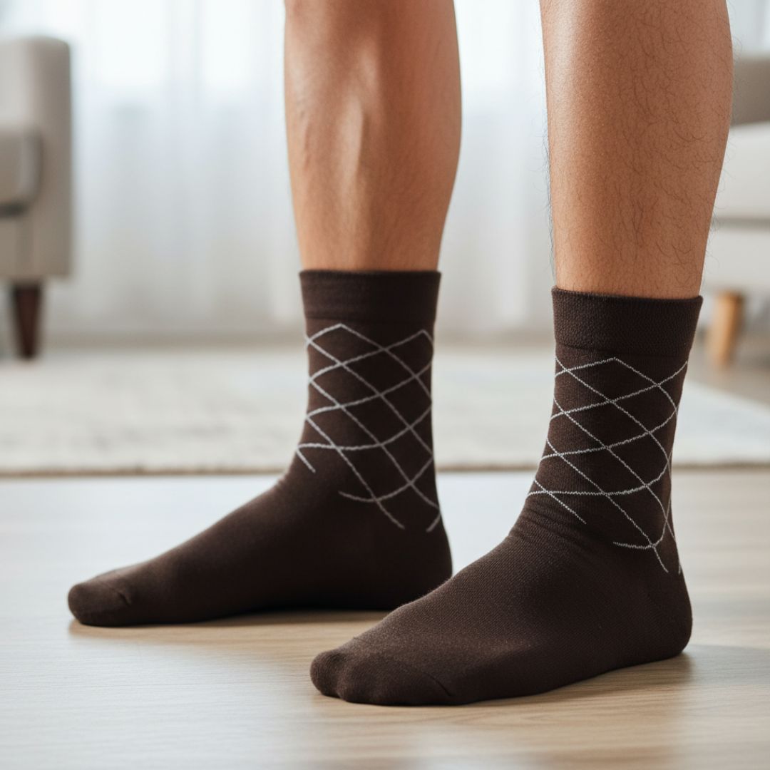 Brown Cotton Ankle-Length Socks with Minimal Line Pattern - Image 2